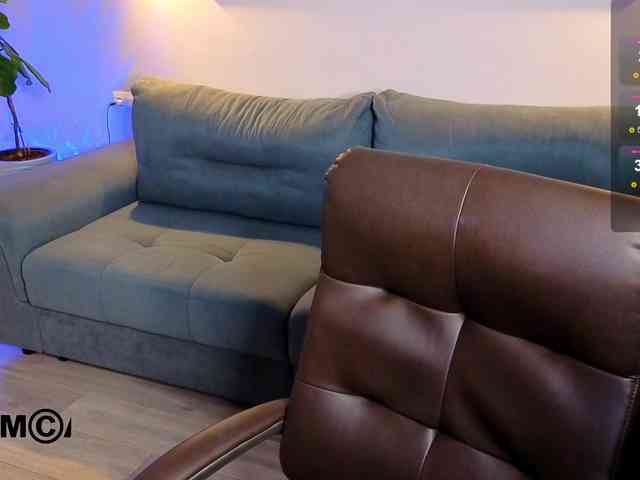 MilaYumi webcam