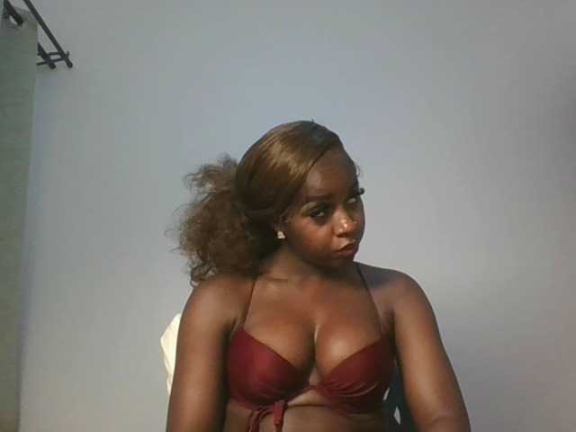 Sexykitten1 live cam on BongaCams
