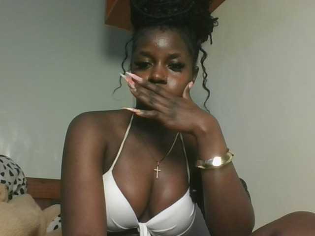 Sexykitten1 live cam on BongaCams