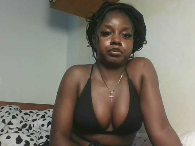 Sexykitten1 live cam on BongaCams
