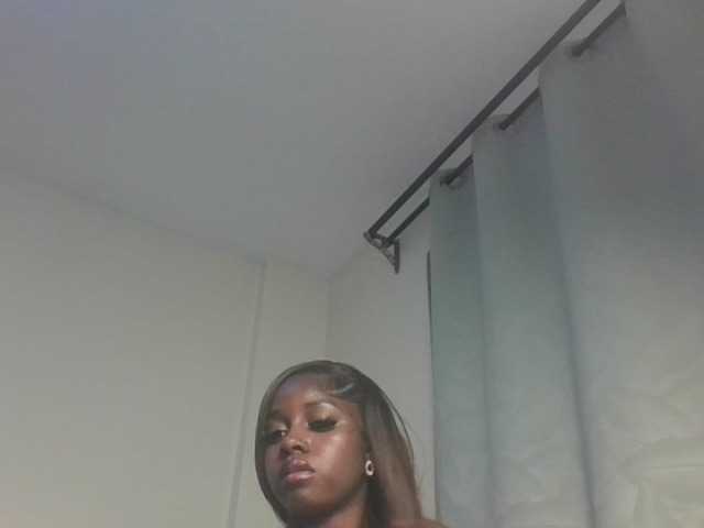 Sexykitten1 live cam on BongaCams