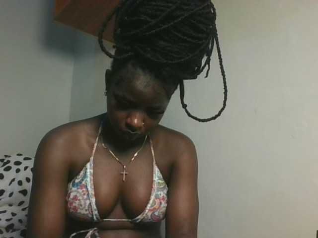 Sexykitten1 live cam on BongaCams