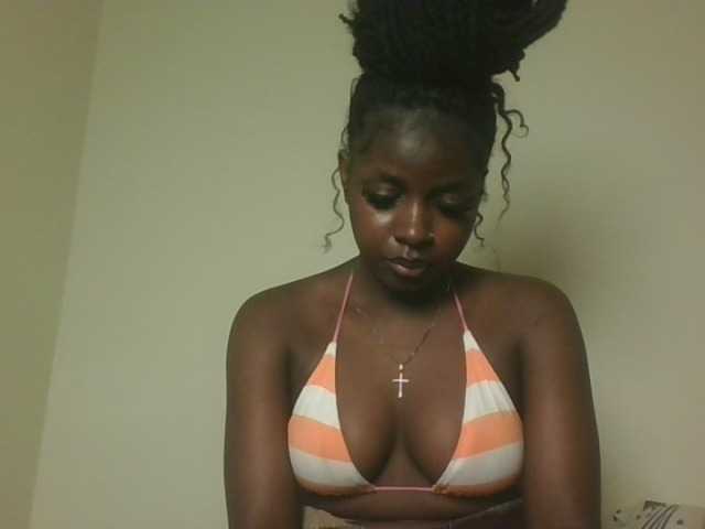 Sexykitten1 live cam on BongaCams
