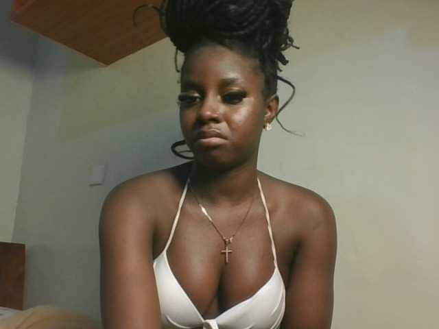 Sexykitten1 live cam on BongaCams