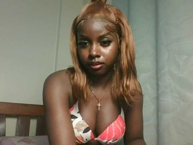 Sexykitten1 live cam on BongaCams