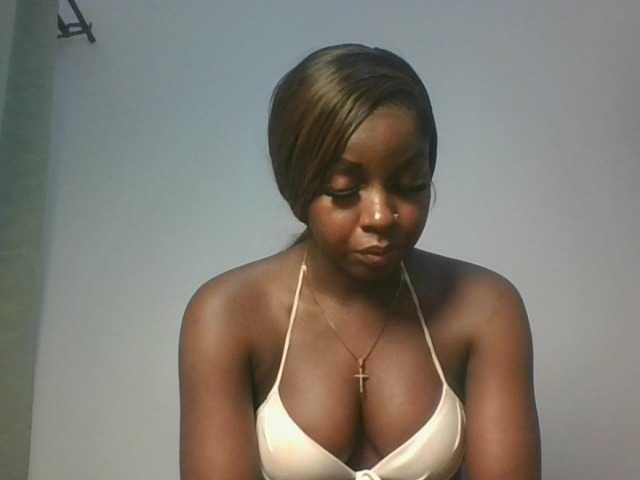 Sexykitten1, live now on BongaCams