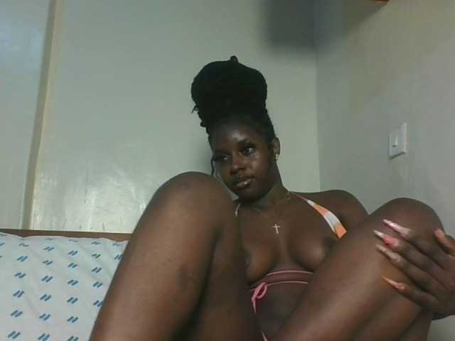 Sexykitten1 live cam on BongaCams