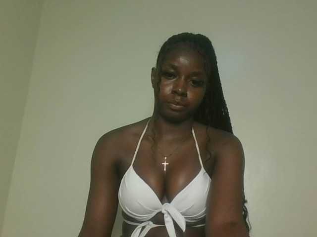 Sexykitten1 live cam on BongaCams