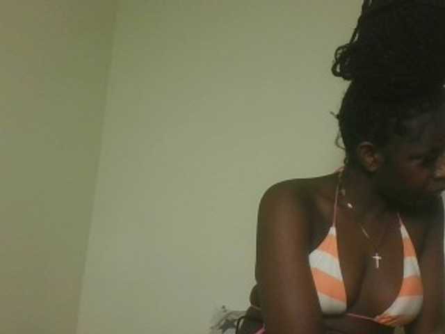 Sexykitten1 live cam on BongaCams