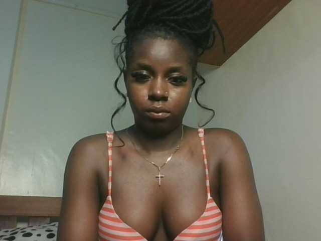 Sexykitten1 live cam on BongaCams