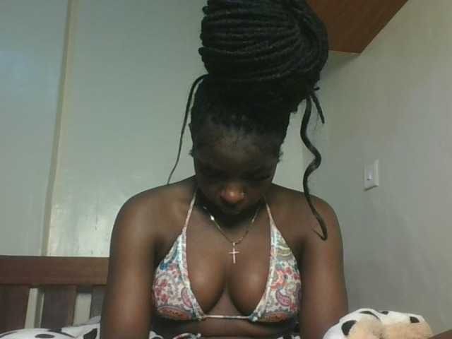 Sexykitten1 live cam on BongaCams