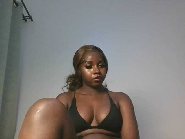 Sexykitten1 live cam on BongaCams