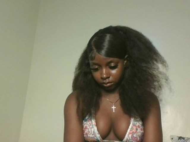 Sexykitten1 live cam on BongaCams