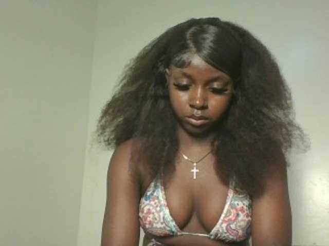 Sexykitten1 live cam on BongaCams