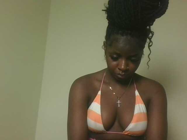 Sexykitten1 live cam on BongaCams