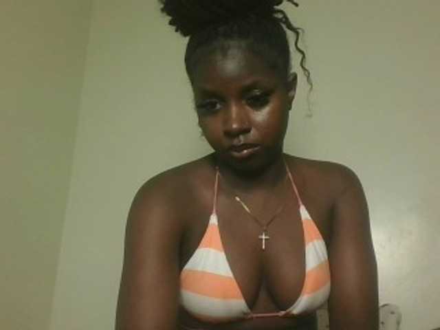 Sexykitten1 live cam on BongaCams