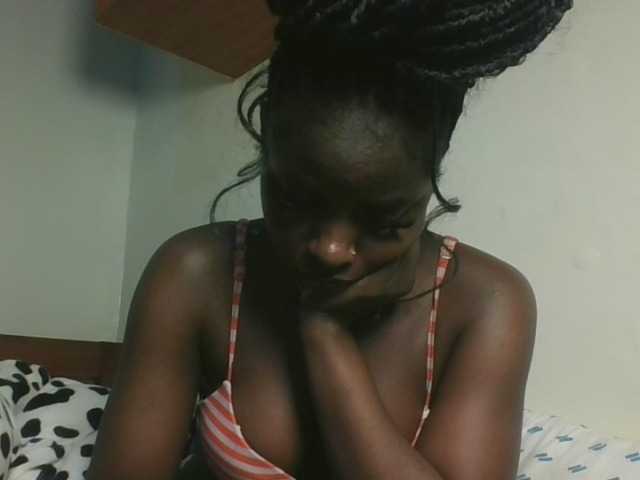 Sexykitten1 live cam on BongaCams