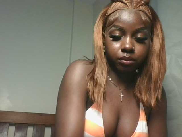Sexykitten1 live cam on BongaCams