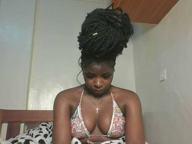 Sexykitten1 live cam on BongaCams