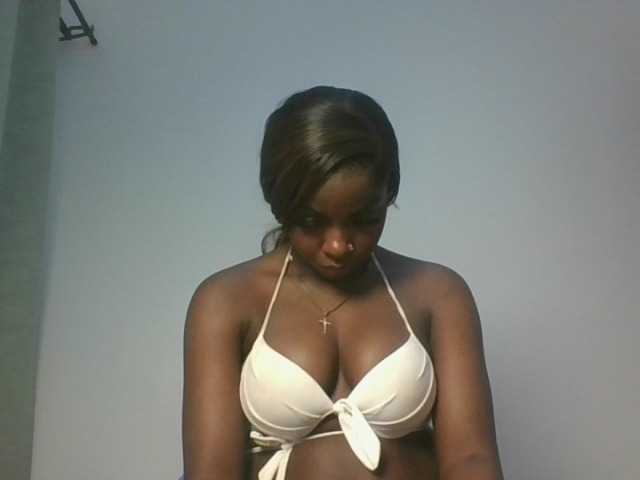 Sexykitten1 live cam on BongaCams
