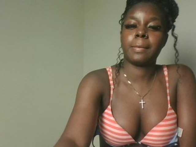 Sexykitten1 live cam on BongaCams