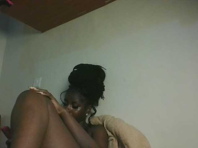 Sexykitten1 live cam on BongaCams