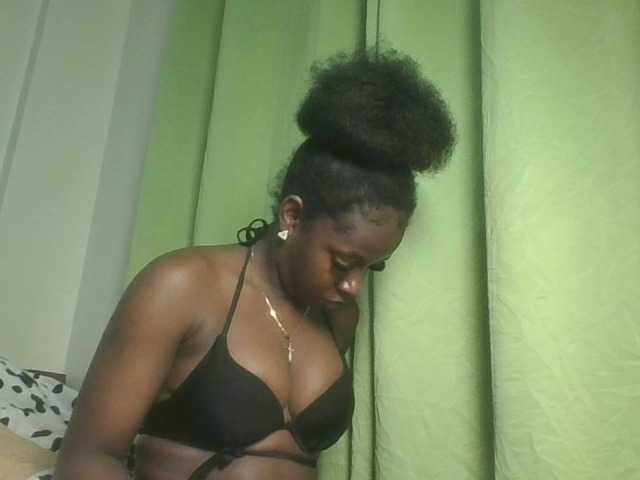 Sexykitten1 live cam on BongaCams