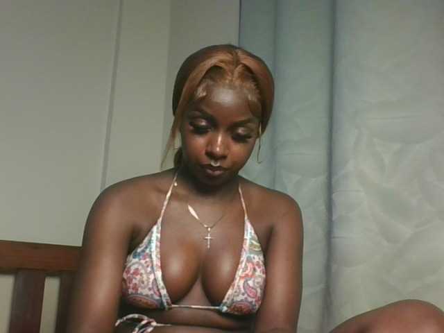Sexykitten1 live cam on BongaCams