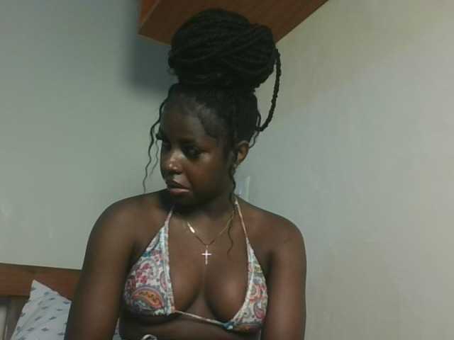 Sexykitten1 live cam on BongaCams