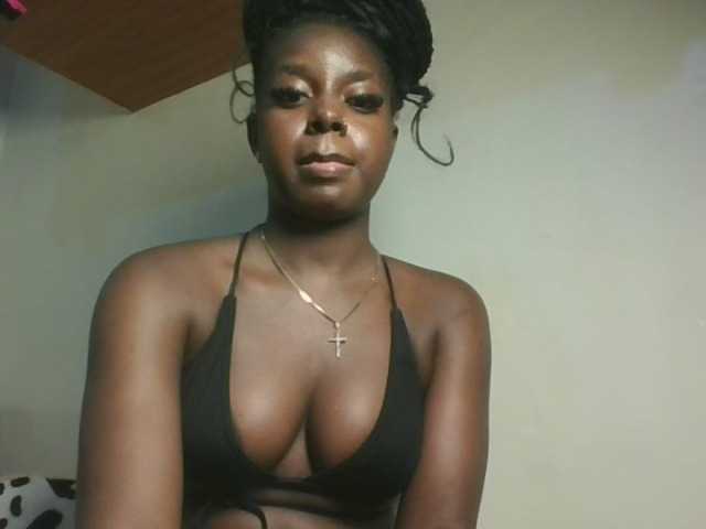 Sexykitten1 live cam on BongaCams