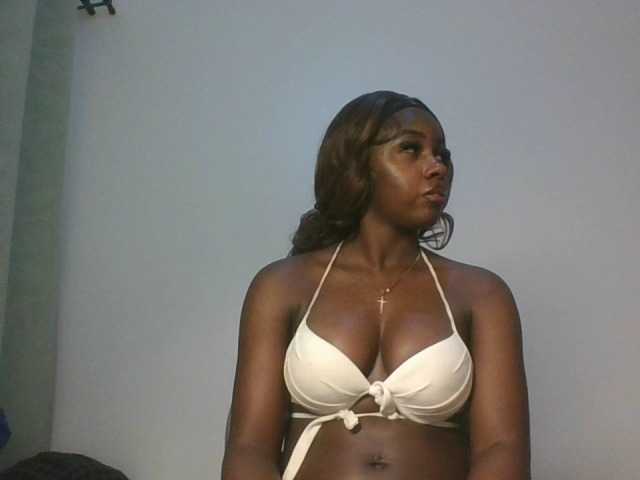 Sexykitten1 live cam on BongaCams