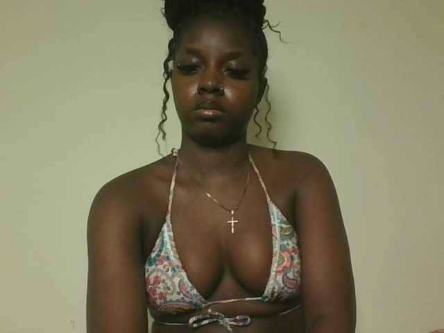 Sexykitten1 live cam on BongaCams