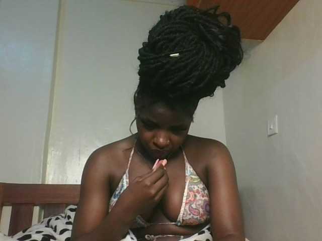 Sexykitten1 live cam on BongaCams