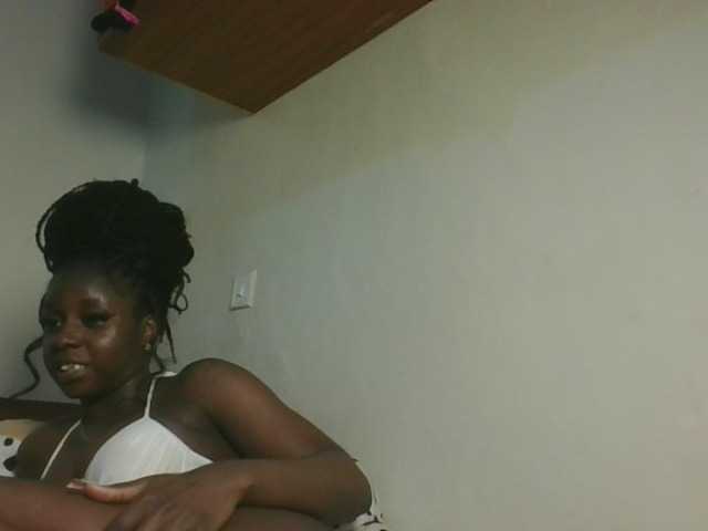 Sexykitten1 live cam on BongaCams