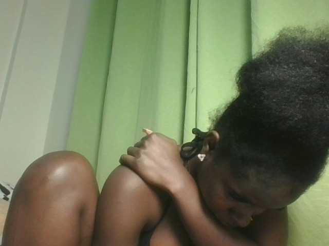 Sexykitten1 live cam on BongaCams