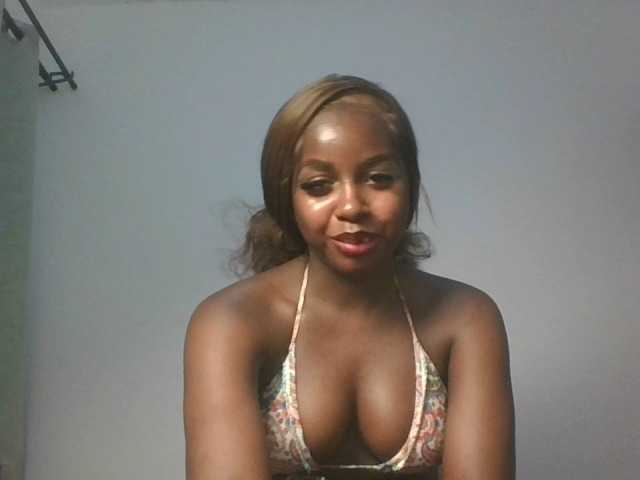 Sexykitten1 live cam on BongaCams