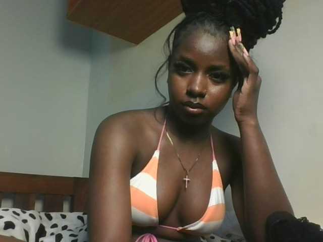 Sexykitten1 live cam on BongaCams