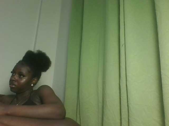 Sexykitten1 live cam on BongaCams