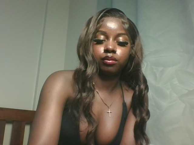 Sexykitten1 live cam on BongaCams