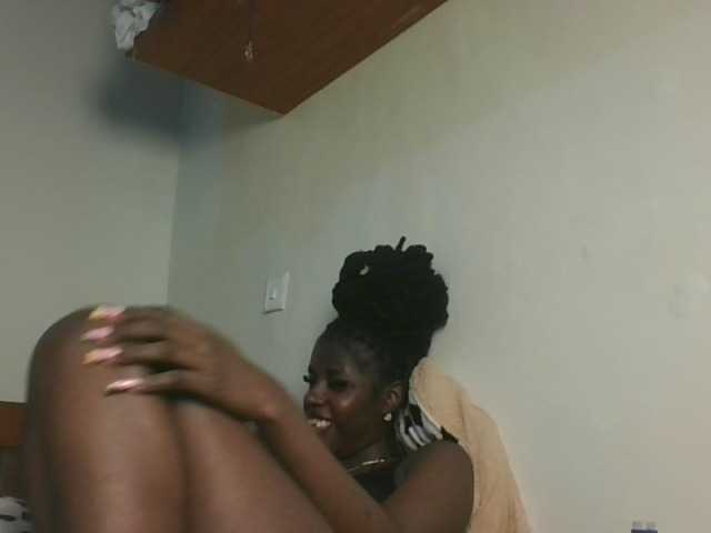 Sexykitten1 live cam on BongaCams