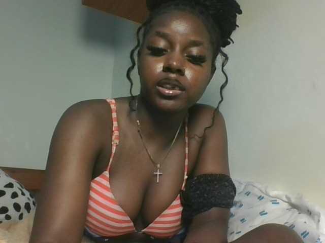 Sexykitten1 live cam on BongaCams