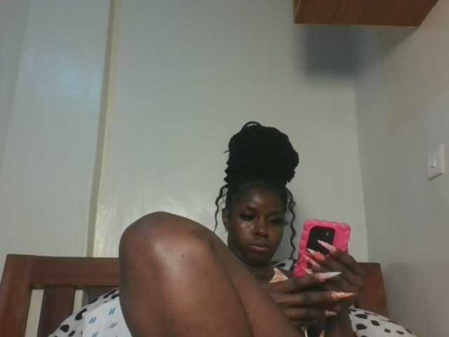 Sexykitten1 live cam on BongaCams