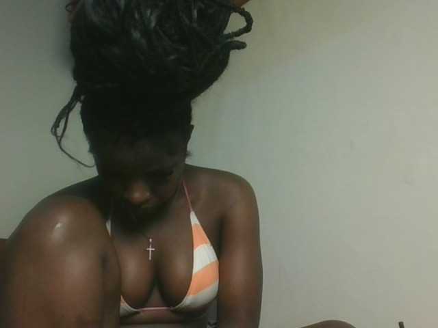 Sexykitten1 live cam on BongaCams