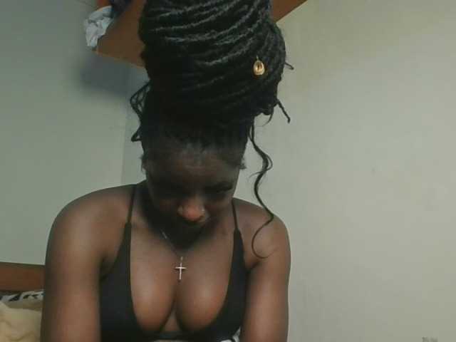 Sexykitten1 live cam on BongaCams