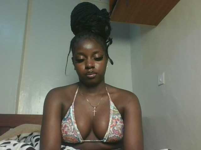Sexykitten1 live cam on BongaCams