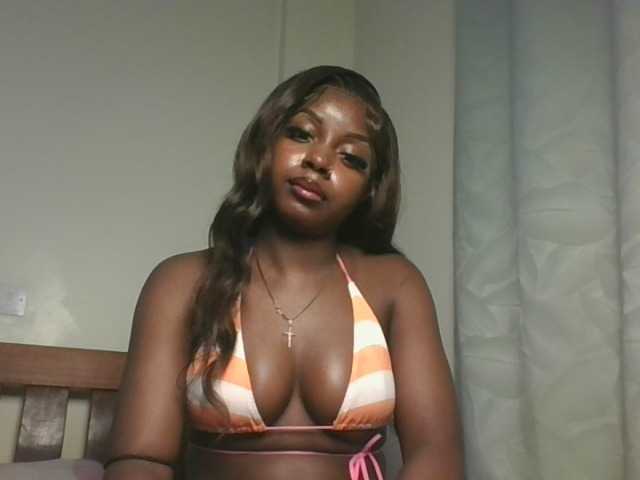 Sexykitten1 live cam on BongaCams