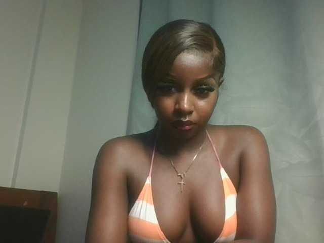 Sexykitten1 live cam on BongaCams