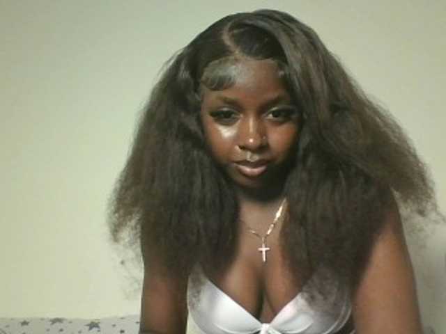 Sexykitten1 live cam on BongaCams