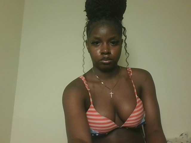 Sexykitten1 live cam on BongaCams