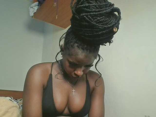 Sexykitten1 live cam on BongaCams